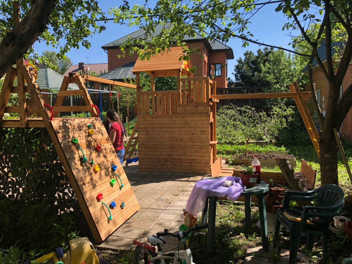 Детская площадка  Крепость Застава