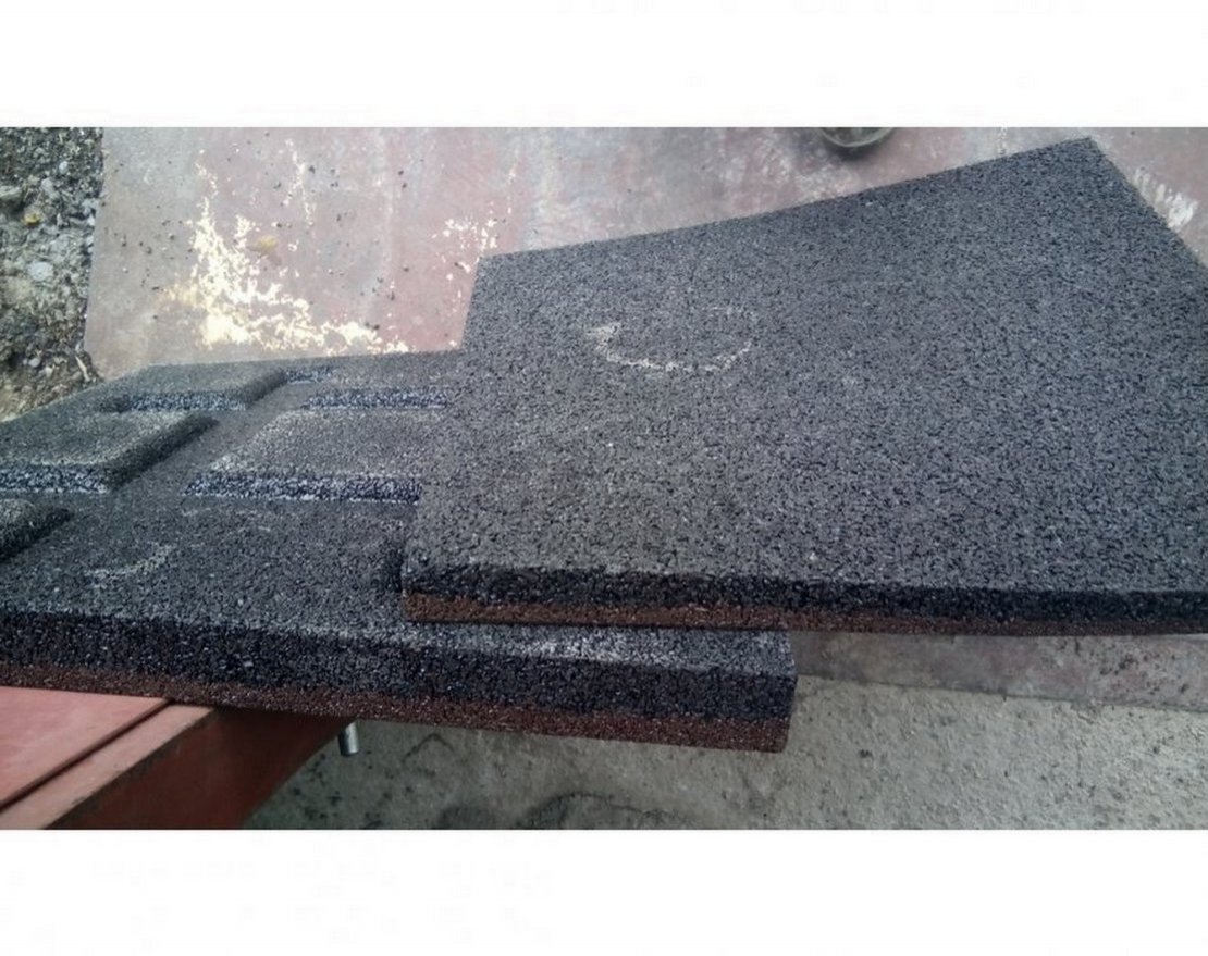 Резиновая плитка 500x500 (П) для сыпучей поверхности - вид 6